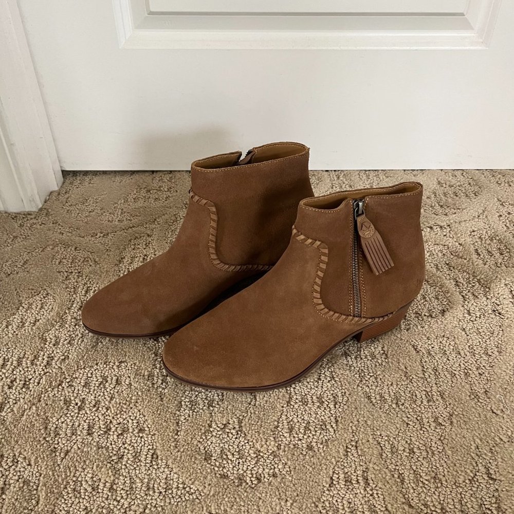 Jack Rogers Dylan Waterproof Suede Booties in Oak Size 11